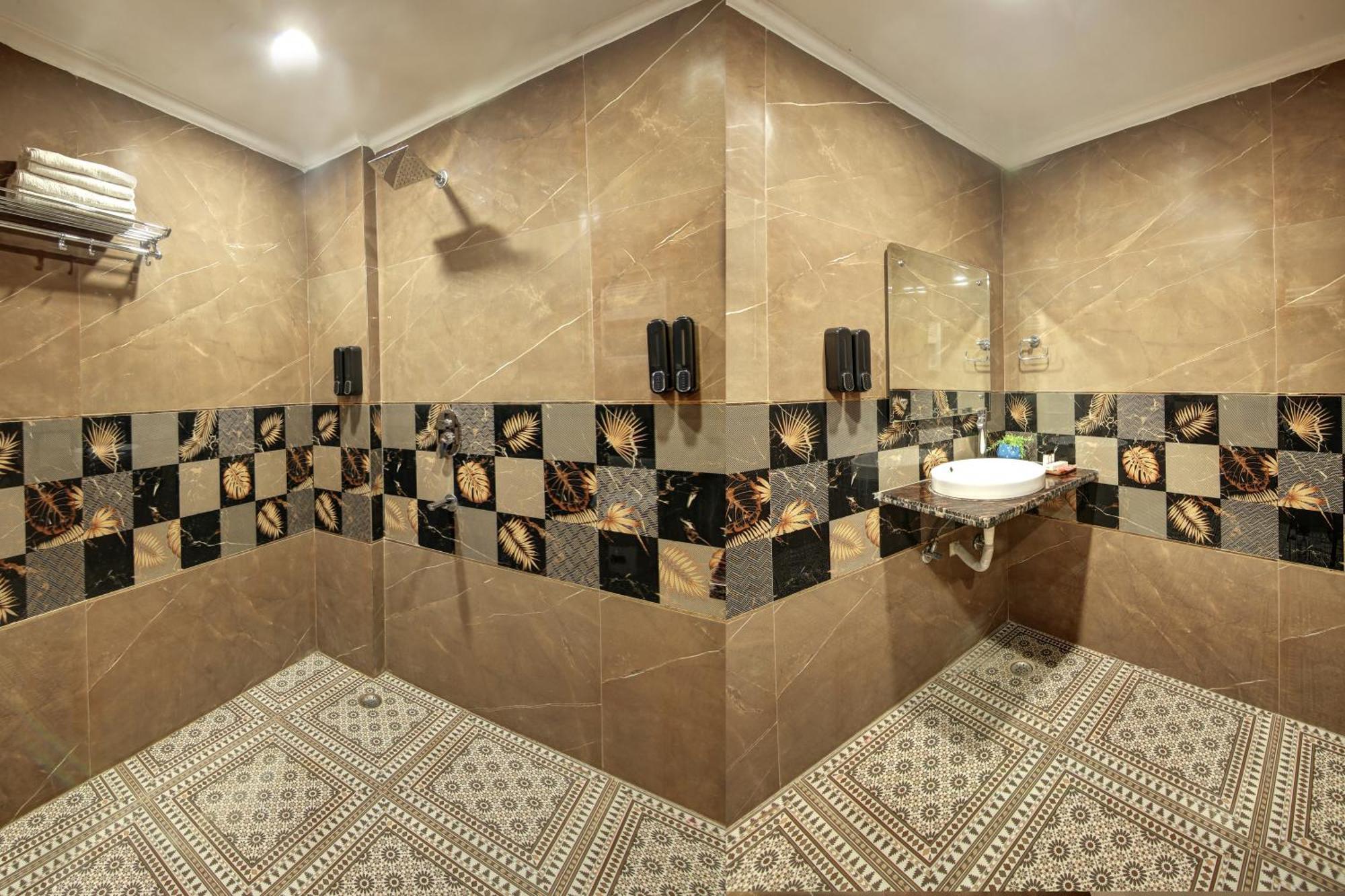 Hotel Neu Villa - Near Connaught Place & New Delhi Railway Station Dış mekan fotoğraf