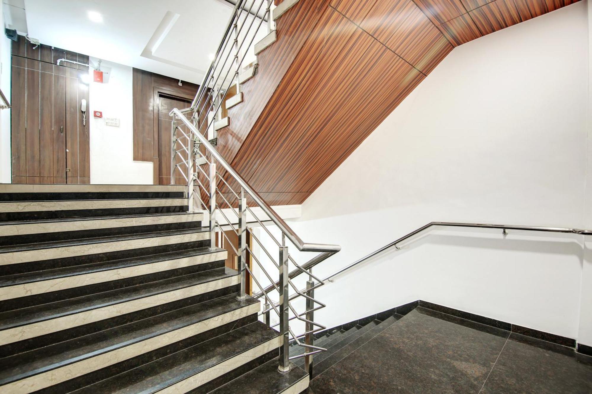Hotel Neu Villa - Near Connaught Place & New Delhi Railway Station Dış mekan fotoğraf